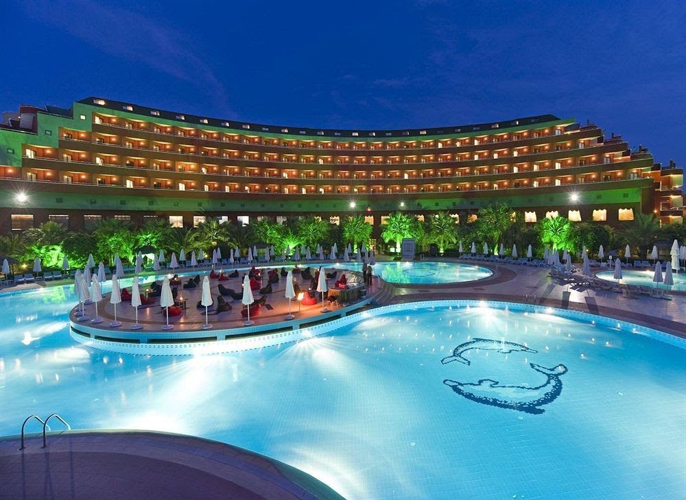 DELPHIN DELUXE RESORT